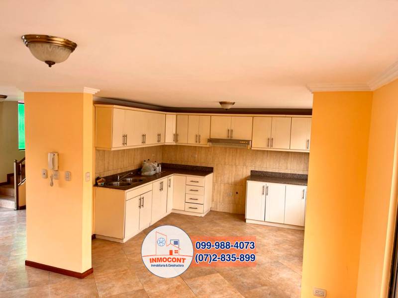 C1199 Hermosa casa de cinco dormitorios en venta